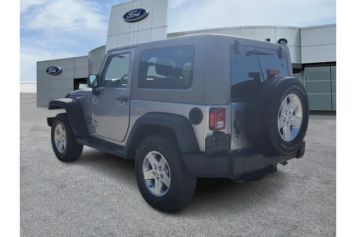 $17995 : Jeep Wrangler 2016 4x4 Sport image 3