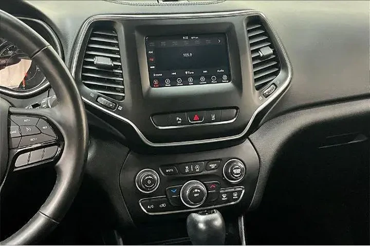 $19000 : Jeep Cherokee 2021 4x4 Latit image 6