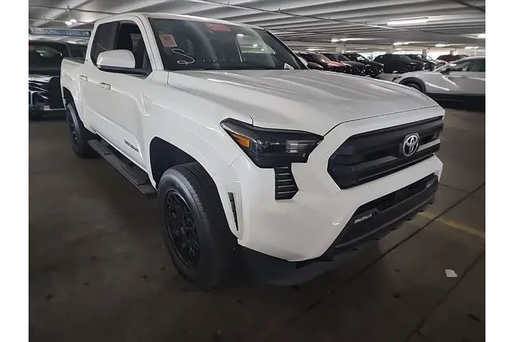 $34990 : Toyota Tacoma 2024 4x2 SR5 4 image 1
