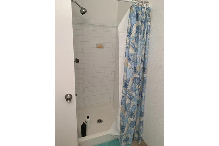 $1150 : CUARTO EN RENTA CON BAÑO image 3
