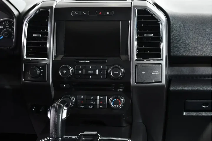 $13955 : Ford F-150 2015 4x4 XLT 4dr image 9