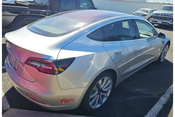 $22800 : Tesla Model 3 2018 Mid Range image 2