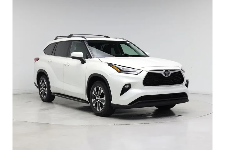 $24998 : Toyota Highlander 2021 XLE 4 image 1