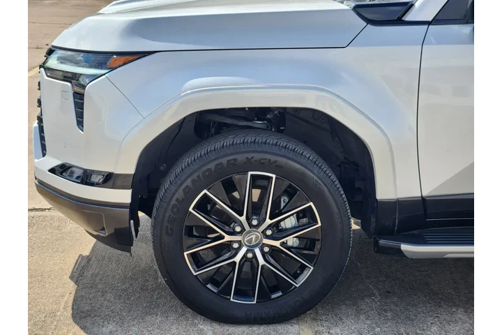 Lexus GX 550 2024 AWD Premiu image 5