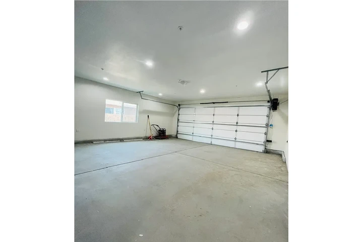 $1000 : Newly built, 3 bedrooms home image 5