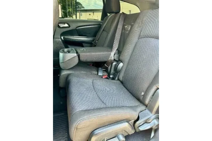 $6900 : 2017 Journey SE image 10