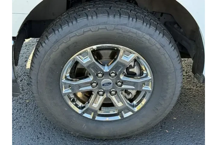 $39889 : Ford F-150 2022 4x4 XLT 4dr image 9