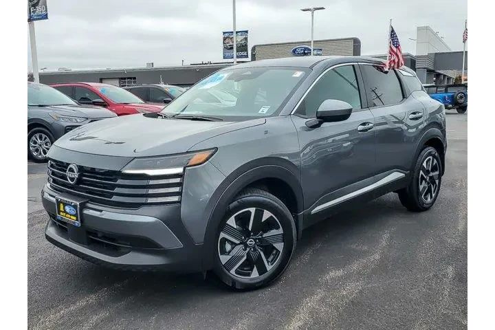 $27879 : Nissan Kicks 2025 AWD SV 4dr image 1