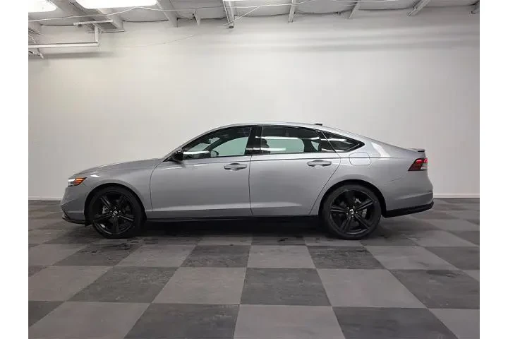 $27000 : Honda Accord Hybrid 2023 Spo image 5