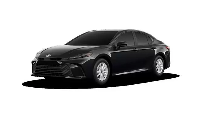 $32153 : Camry LE image 1