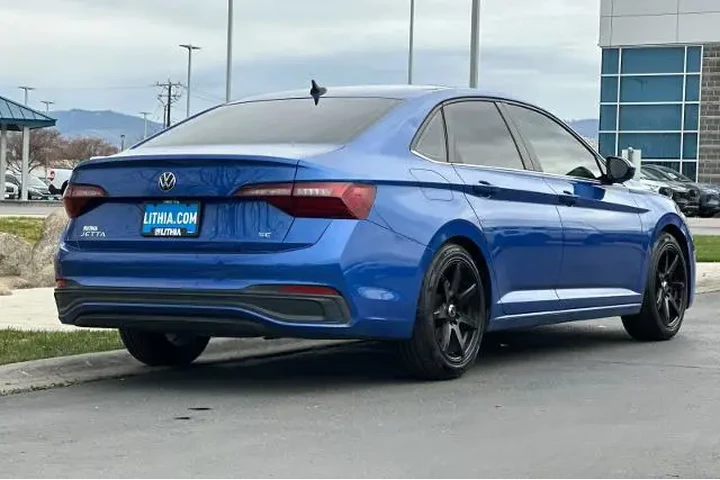 $18995 : Volkswagen Jetta 2022 SE 4dr image 2