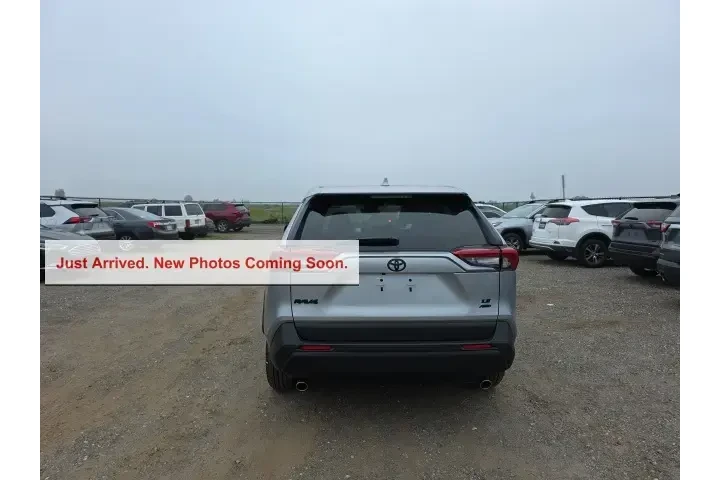 $35900 : Toyota RAV4 2025 AWD LE 4dr image 5