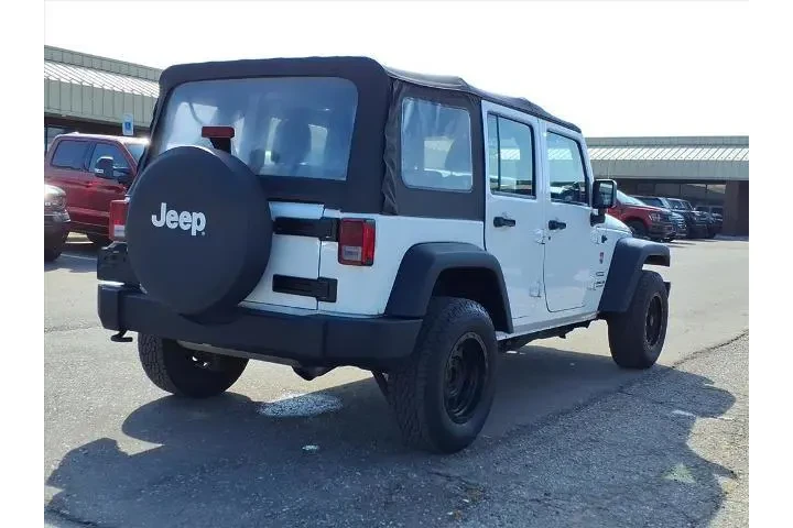 $13488 : Jeep Wrangler Unlimited 2014 image 5