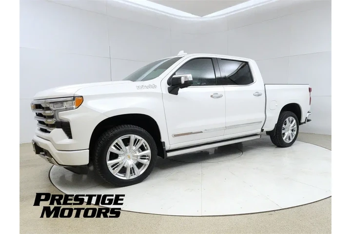 $43999 : 2022 Silverado 1500 High Coun image 3