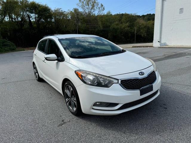 $13000 : 2016 Forte5 EX image 5