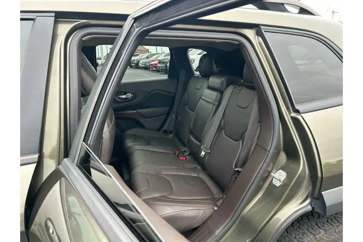 Jeep Cherokee 2015 4x4 Trail image 10