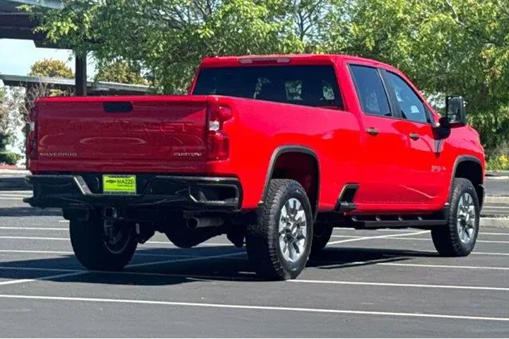 $39938 : Chevrolet Silverado 2500HD 2 image 6