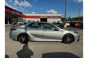 2023 Camry SE 4D en Lexington