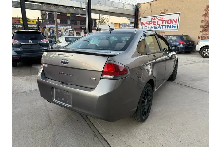$6995 : 2010 Focus SES Sedan image 6