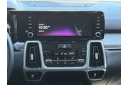 $32964 : Kia Sorento 2023 AWD SX 4dr thumbnail