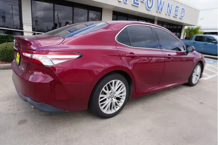 $14388 : Toyota Camry 2018 XLE 4dr Se image 6