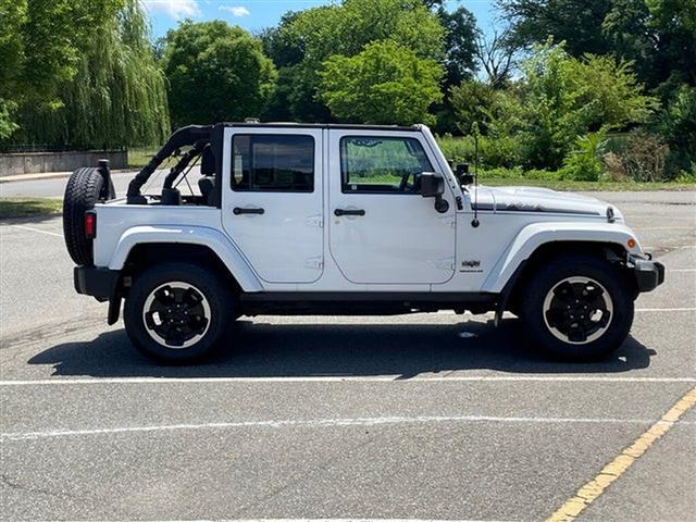 2014 Wrangler Unlimited 4WD 4 image 9