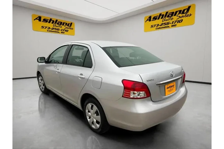 $4900 : 2007 Yaris image 5