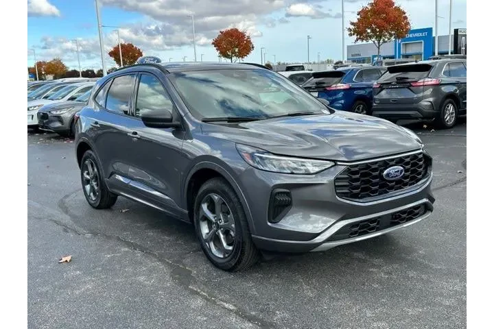 $25900 : Ford Escape 2023 AWD ST-Line image 2