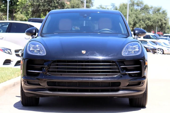 $27997 : 2020 Macan image 4