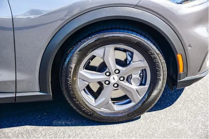 $27995 : Ford Mustang Mach-E 2023 Sel image 6