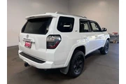 $31992 : Toyota 4Runner 2018 4x4 SR5 thumbnail