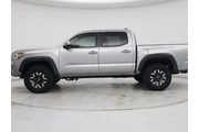 $28998 : Toyota Tacoma 2018 4x4 TRD P thumbnail
