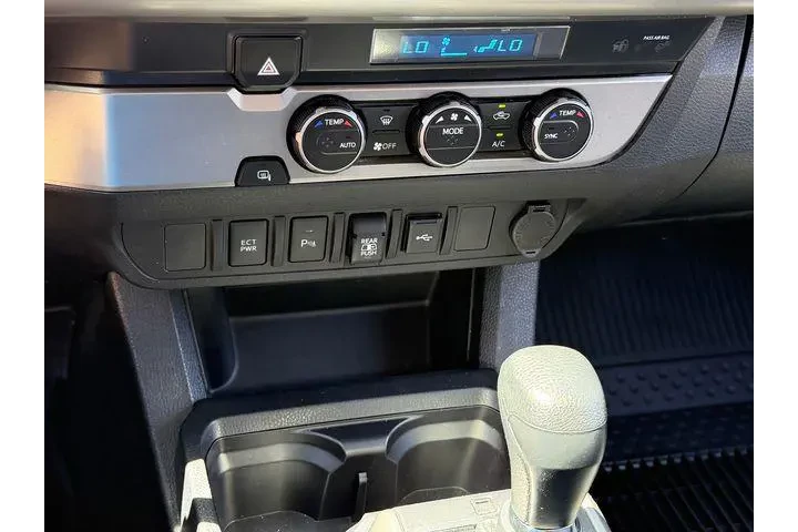 $31588 : Toyota Tacoma 2022 4x2 TRD O image 9