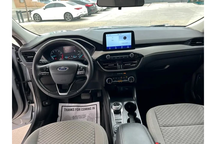 2022 Escape SE AWD image 9