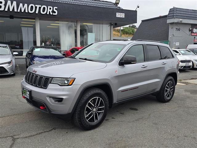 $23995 : 2017 Grand Cherokee image 10