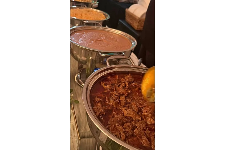 Comidas mexicana y bufet image 2