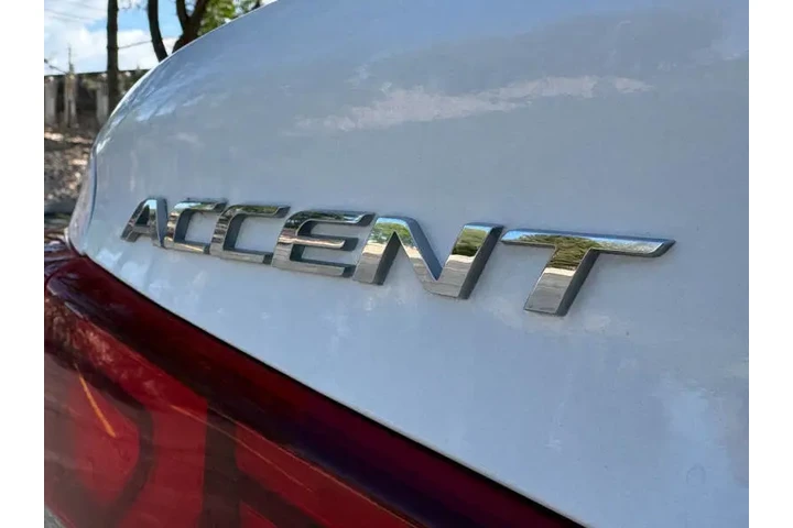 $9900 : 2021 Accent SE image 10
