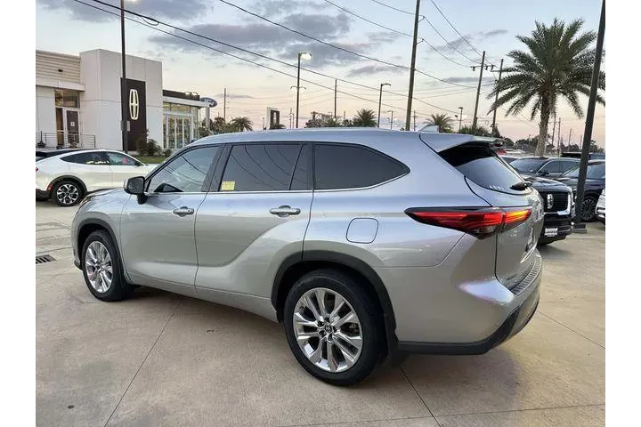 $35880 : Toyota Highlander Hybrid 202 image 6