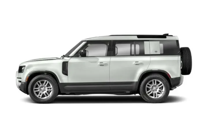 $31667 : Land Rover Defender 2020 AWD image 3