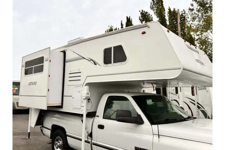 $12900 : 2009 Northland Camper 850 image 3