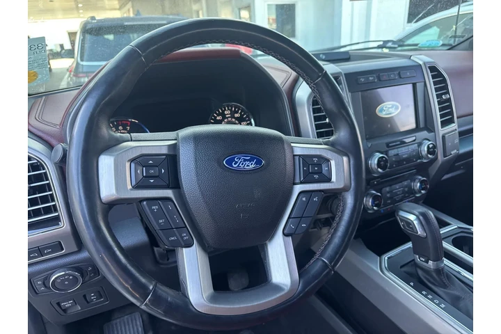 $33982 : Ford F-150 2018 4x4 Platinum image 10