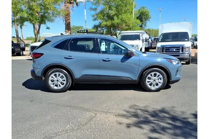 $23963 : Ford Escape 2023 Active 4dr image 3