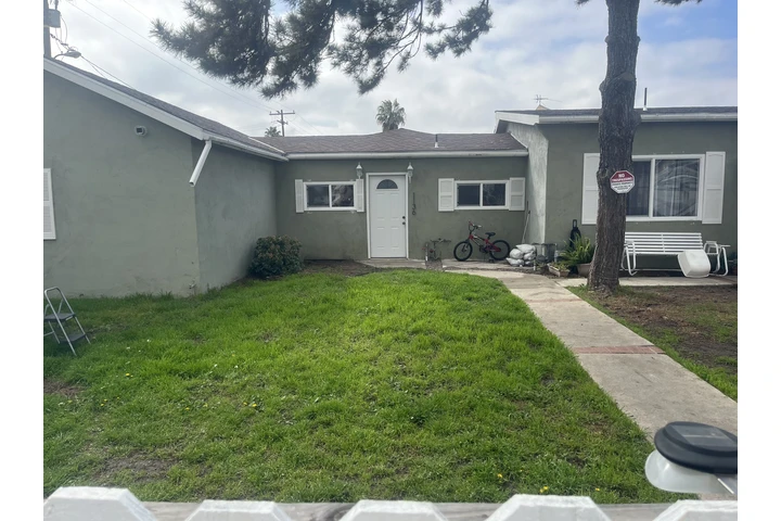 $2700 : 2 bedrooms 1 bathroom image 1