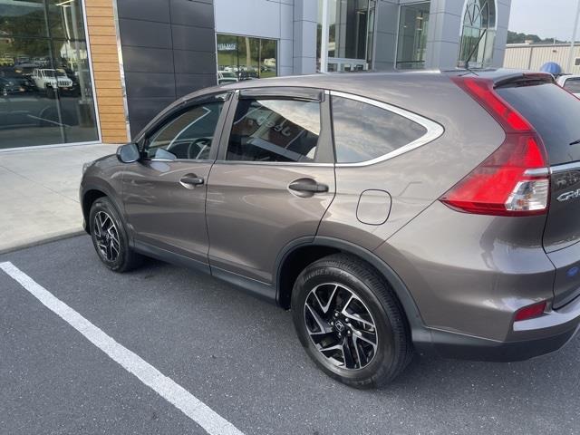 $22998 : PRE-OWNED 2016 HONDA CR-V SE image 3