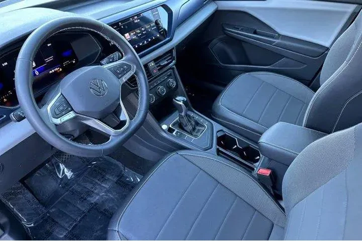 $18401 : Volkswagen Taos 2022 SE 4dr image 7