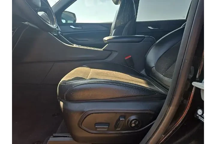 $29447 : Jeep Grand Cherokee L 2024 4 image 5