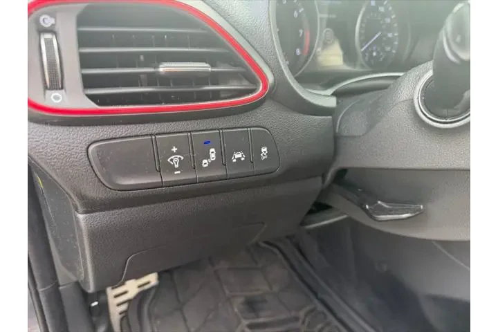 $15166 : Hyundai ELANTRA GT 2018 Spor image 8