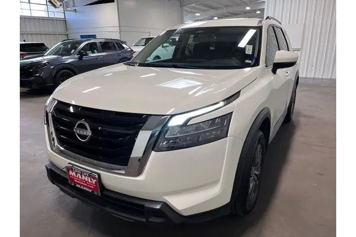 $29992 : Nissan Pathfinder 2024 AWD S image 7