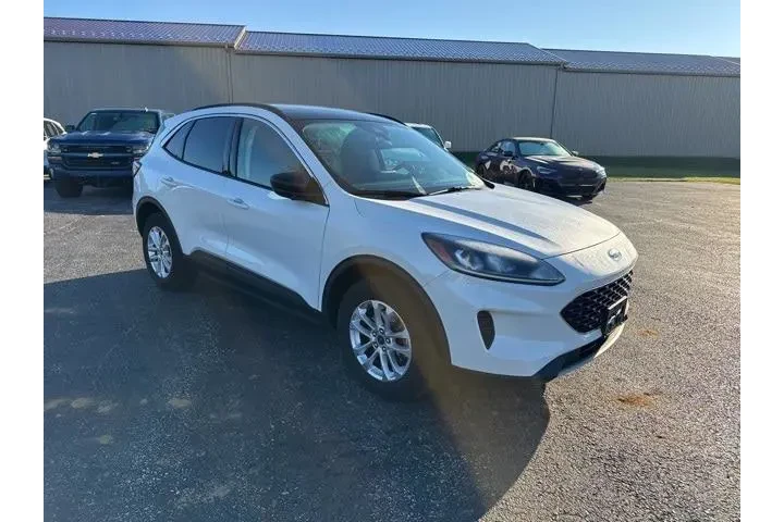 $24179 : Ford Escape 2022 AWD SE 4dr image 1