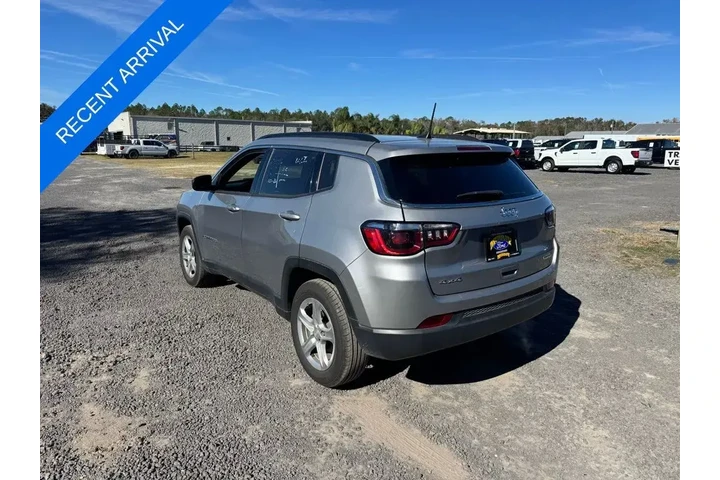 $21106 : Jeep Compass 2024 4x4 Latitu image 4
